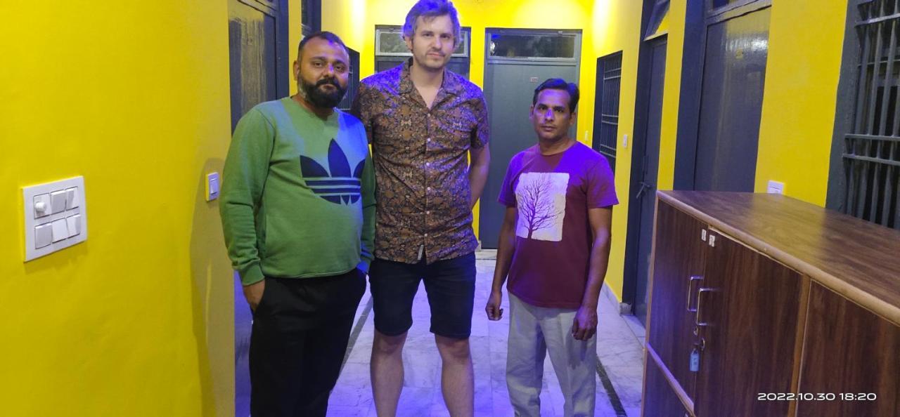 Big Brother Hostel Hotel Agra  Exterior photo