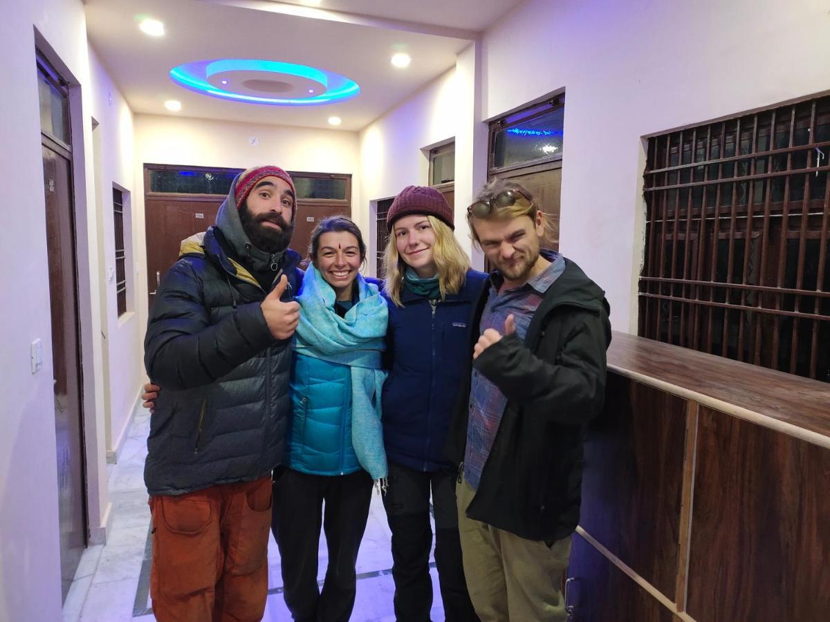 Big Brother Hostel Hotel Agra  Exterior photo